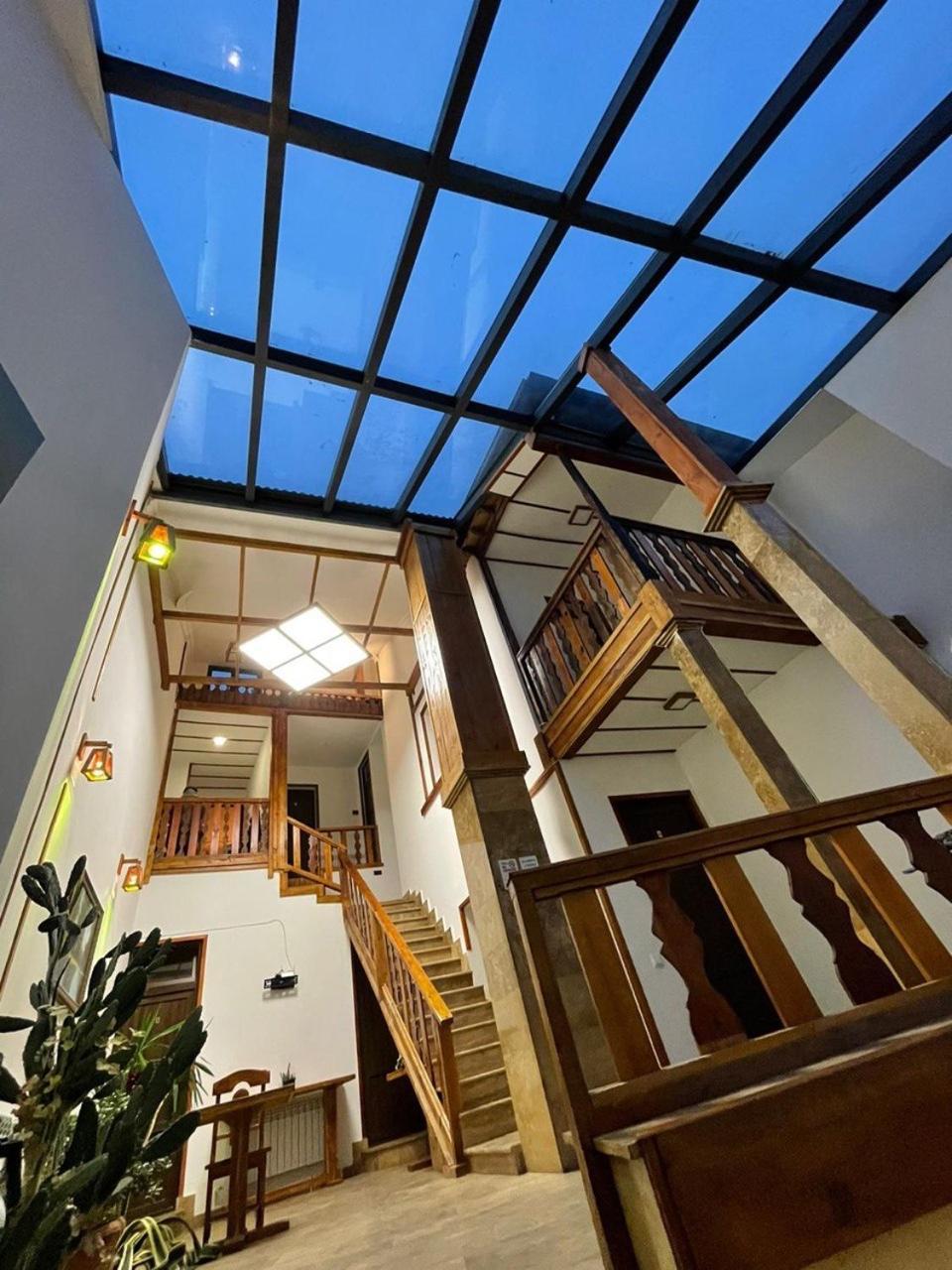 Yerevan Hotel Экстерьер фото